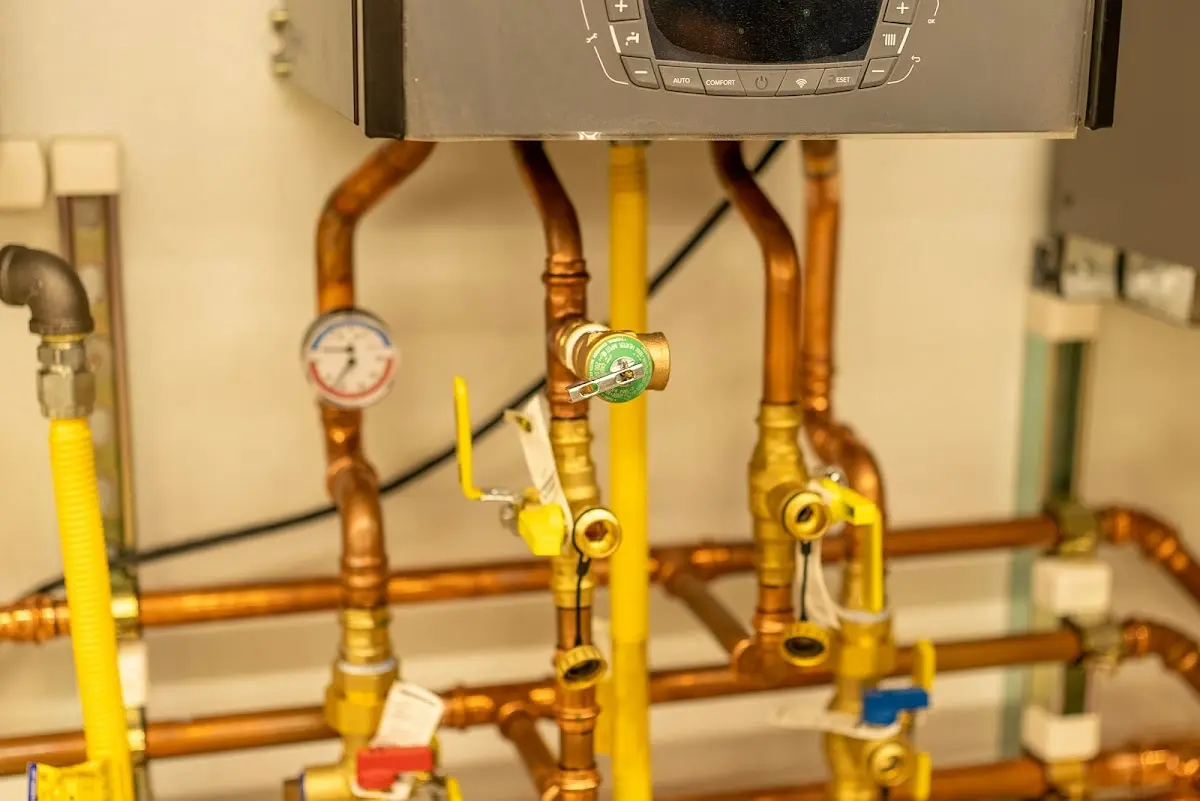 Licensed technician providing Emergency Plumbing for a homeowner in El Dorado